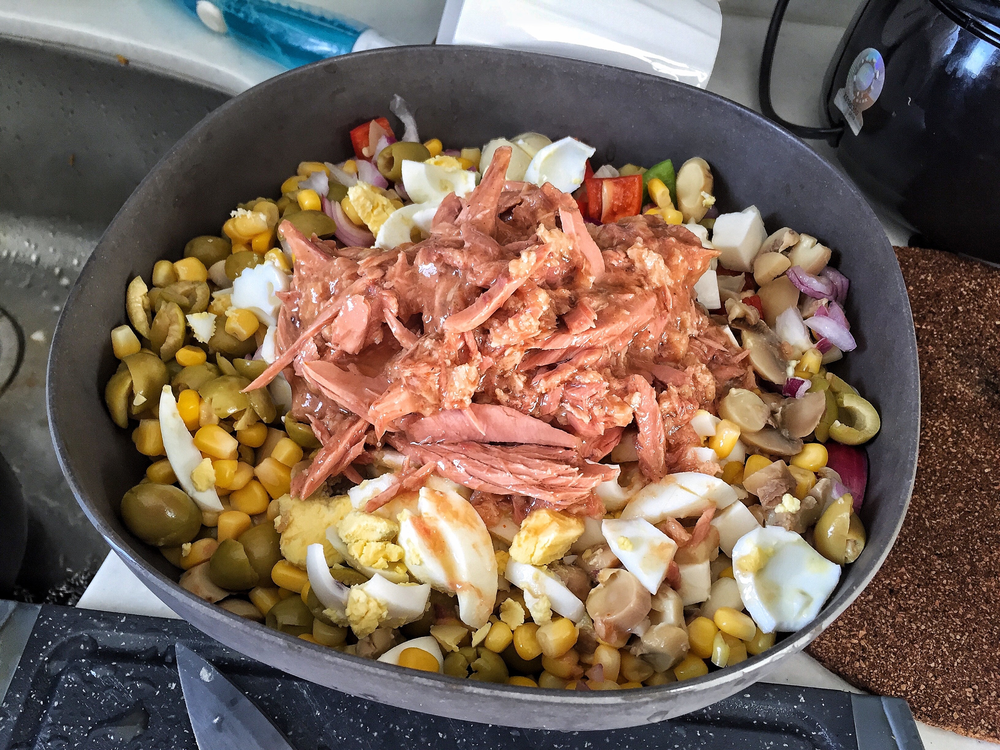 Healthy Keto Vegetarian Salad For Quick Breakfast, Lunch And Dinner