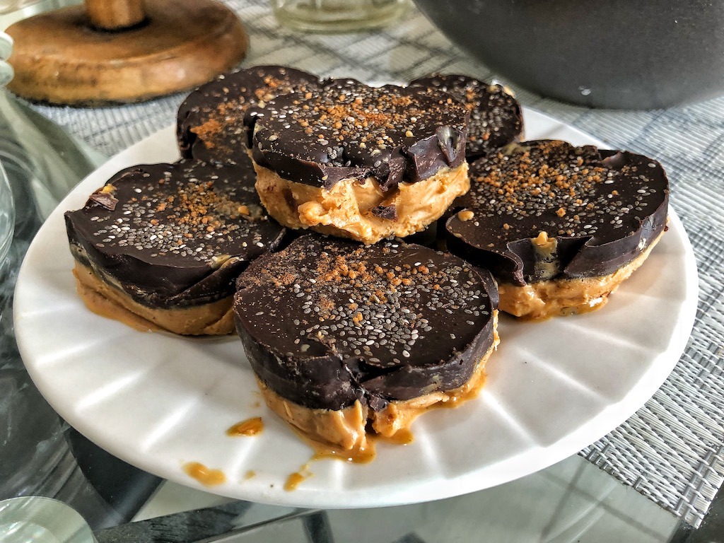 Healthy Keto Vegan Frozen Peanut Butter And Chocolate Cookies With Chia Seeds And No Sugar Party