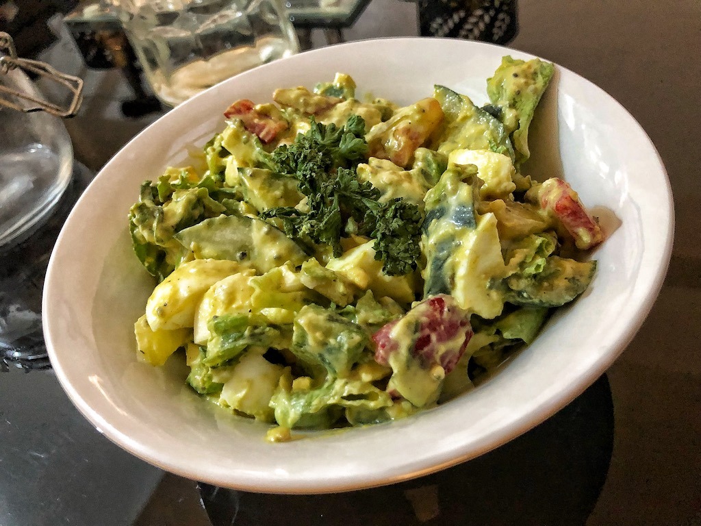 Healthy Salad With Avocado Dip And Eggs For Quick And Light Dinner Quick Idea