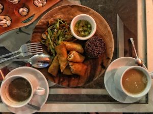 Hostel Recommendation While Travelling to Coron – Hop Hostel Dinner