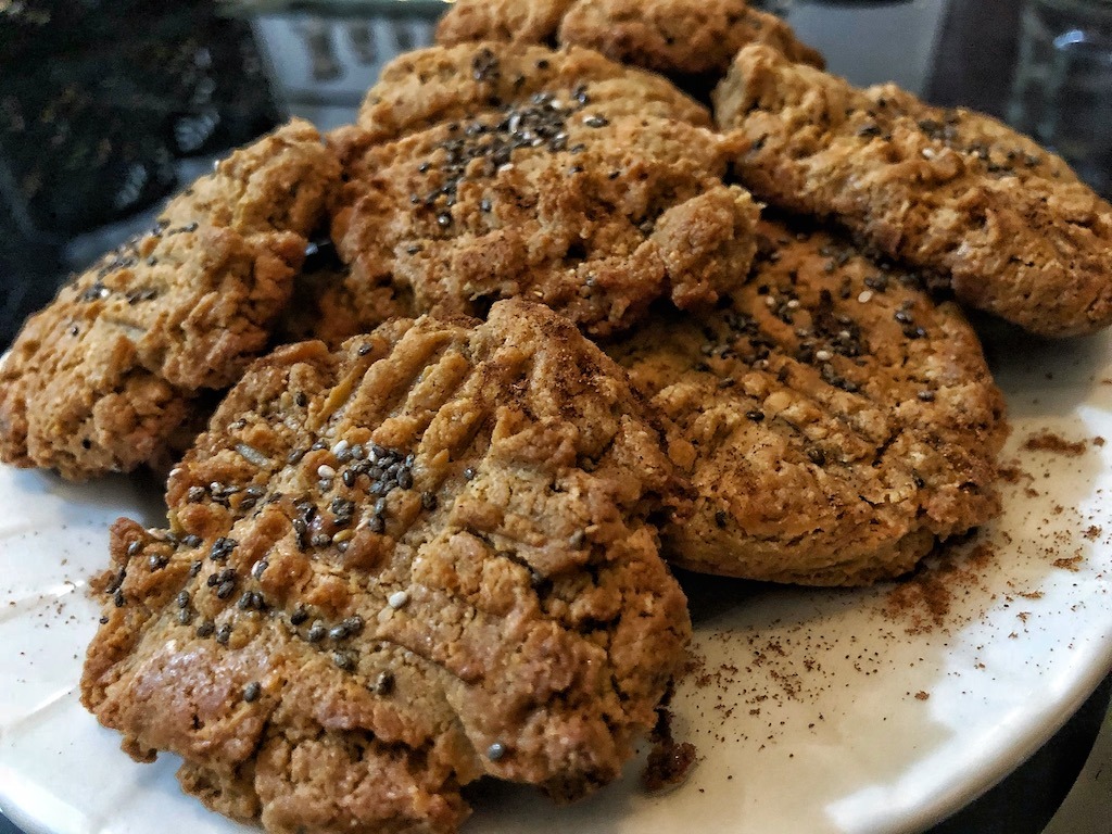 Quick Healthy Keto Low Carbs Peanut Butter Cookies From 3 Ingredients Healthy Snacks