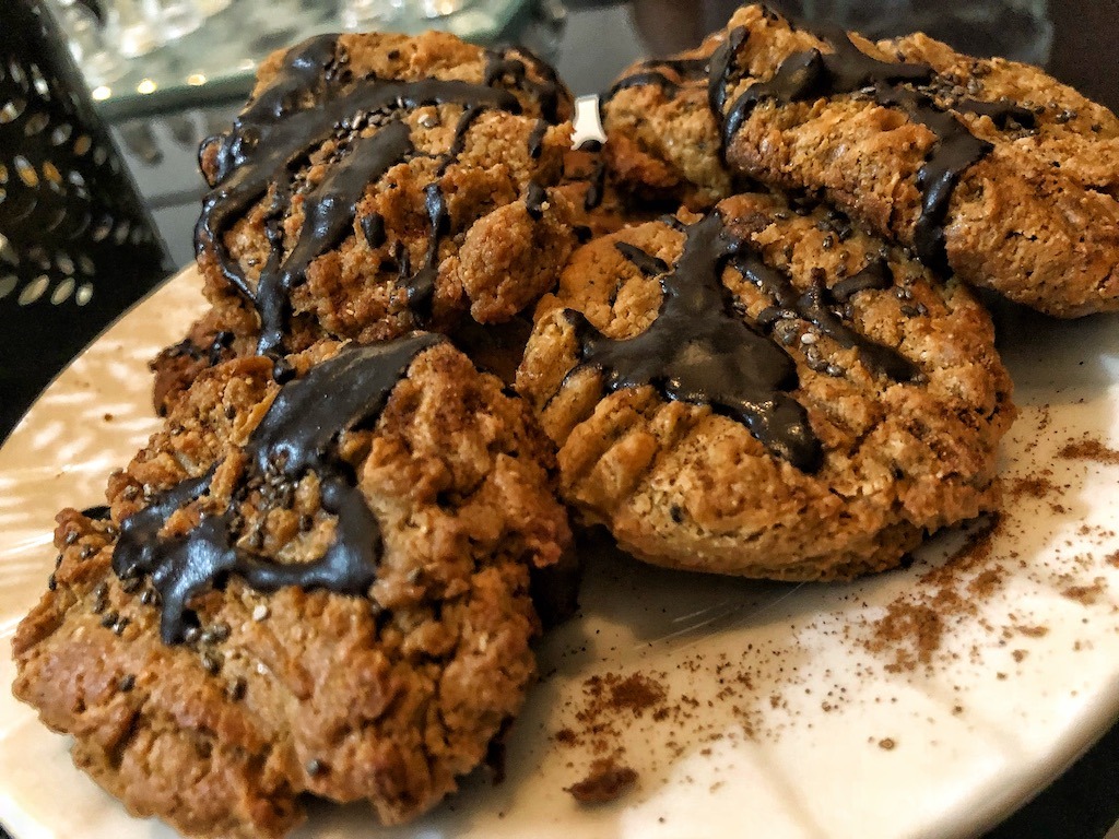 Quick Healthy Keto Low Carbs Peanut Butter Cookies From 3 Ingredients With Chocolate