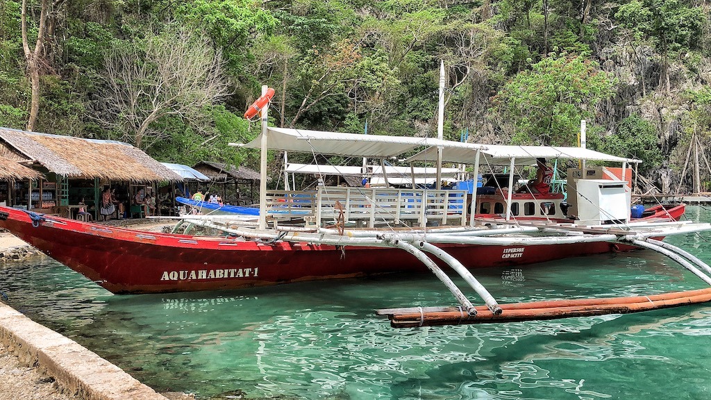 Things To Do in Coron While Raining Season – Photographic Account Kayangan Lake Boat