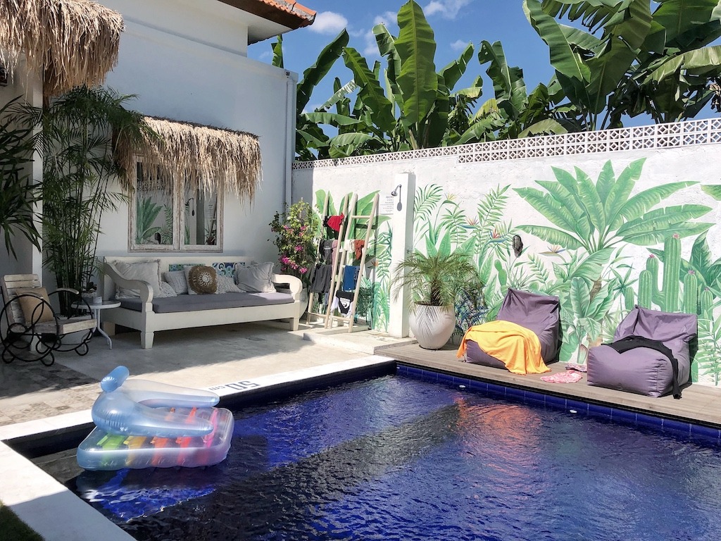 Hostel Recommendation While Travelling to Canggu – Gypsy Moon Bali Swim