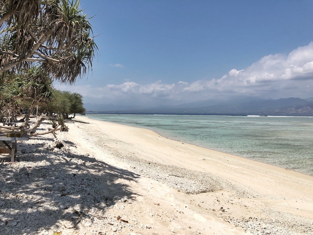 When Your World Is Shaking - Earthquake In Indonesia 2018 - One Day On Gili T After Shock