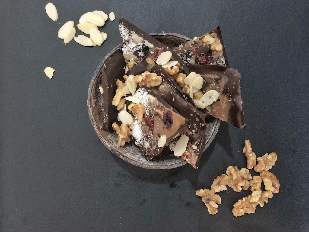 Dark Chocolate Pieces - Homemade Healthy Keto Quick Wedding Dessert