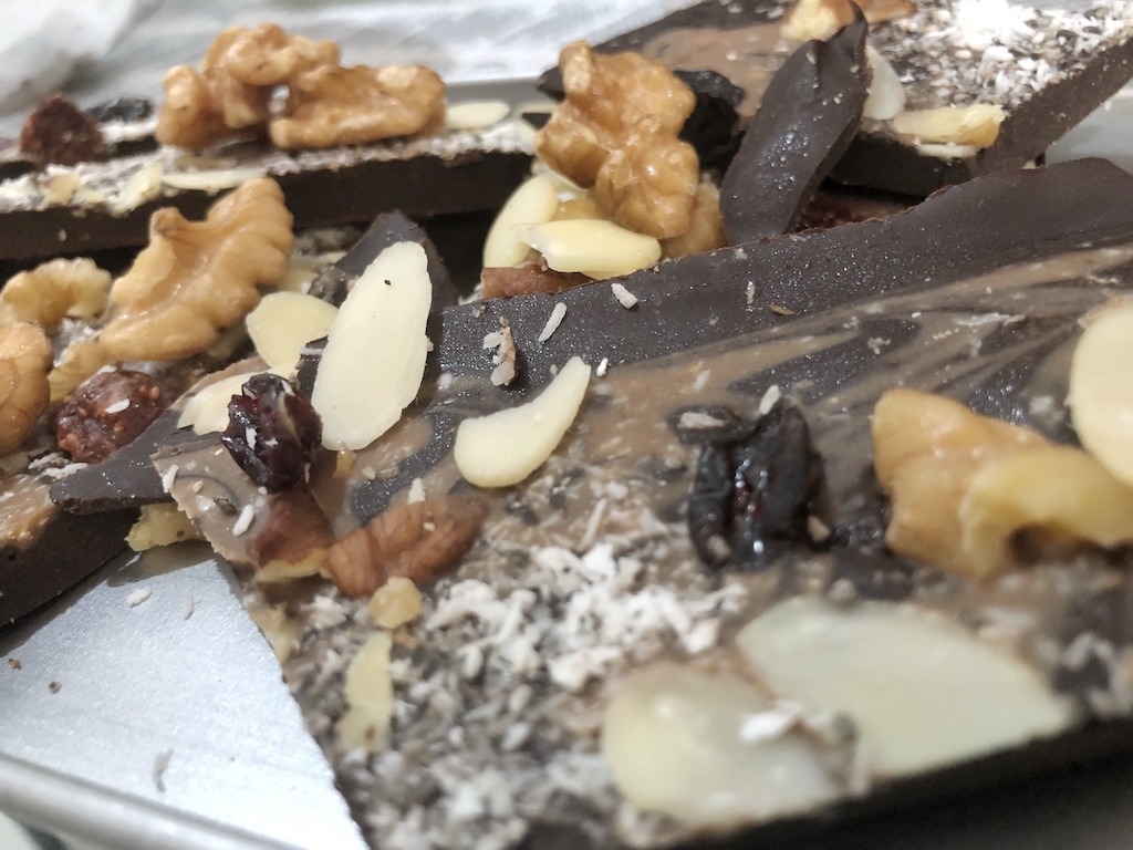 Homemade Dark Chocolate Pieces - Healthy Keto Quick Dessert