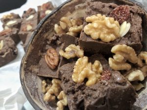 Peanut Butter Chocolate Fudge - Keto Low Carb Dessert Christmat