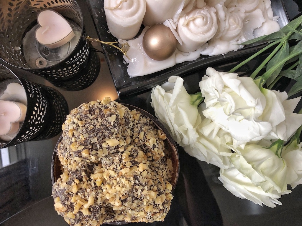 Homemade Ferrero Roche - Healthy Keto Fat Bombs Low Carb No Sugar Added Party Dessert