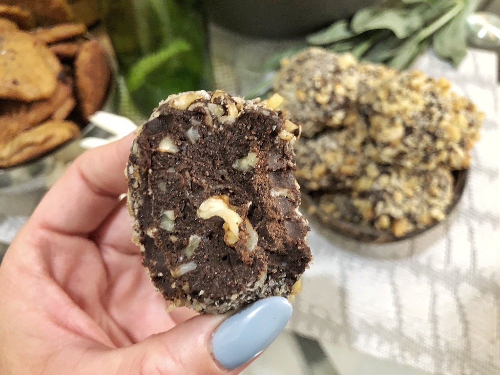 Must Try Homemade Ferrero Roche - Healthy Keto Fat Bombs Low Carb No Sugar Added