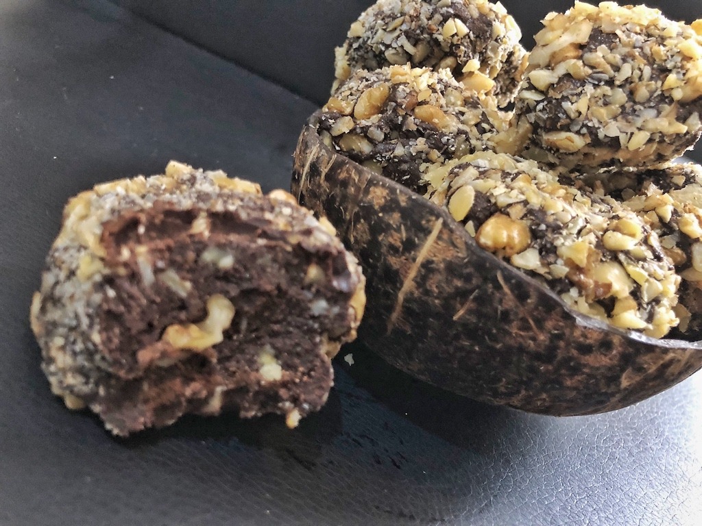Party Recipe Homemade Ferrero Roche - Healthy Keto Fat Bombs Low Carb No Sugar Added