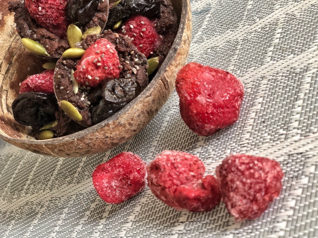 Strawberry Chocolate Cups - Easy Healthy Keto Favourite Dessert